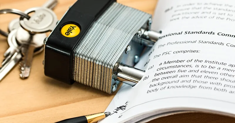 Bail commercial PDF et modèles : ce que les documents gratuits ne vous disent pas