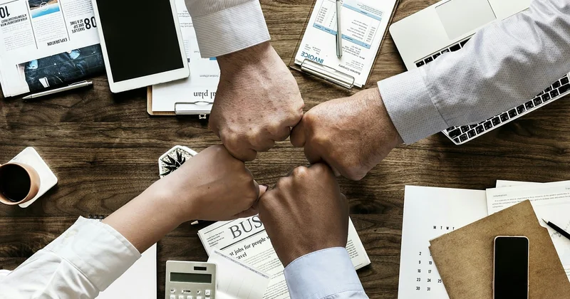 Définir les rôles : ce qui se fige à l'écrit, et ce qui reste souple